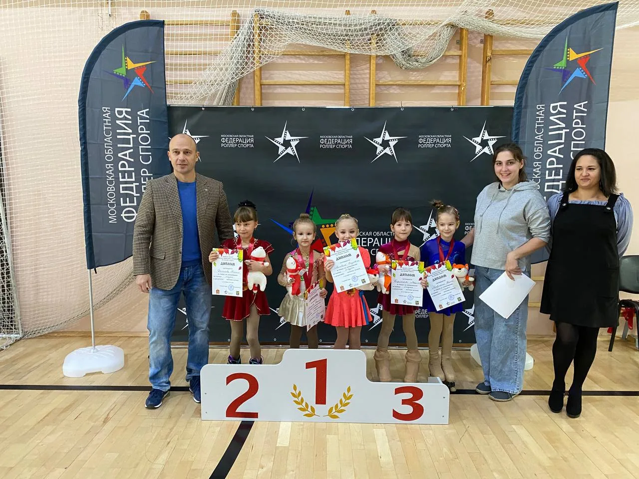 Юные жительницы Люберец одержали победу на соревнованиях по роликовому спорту