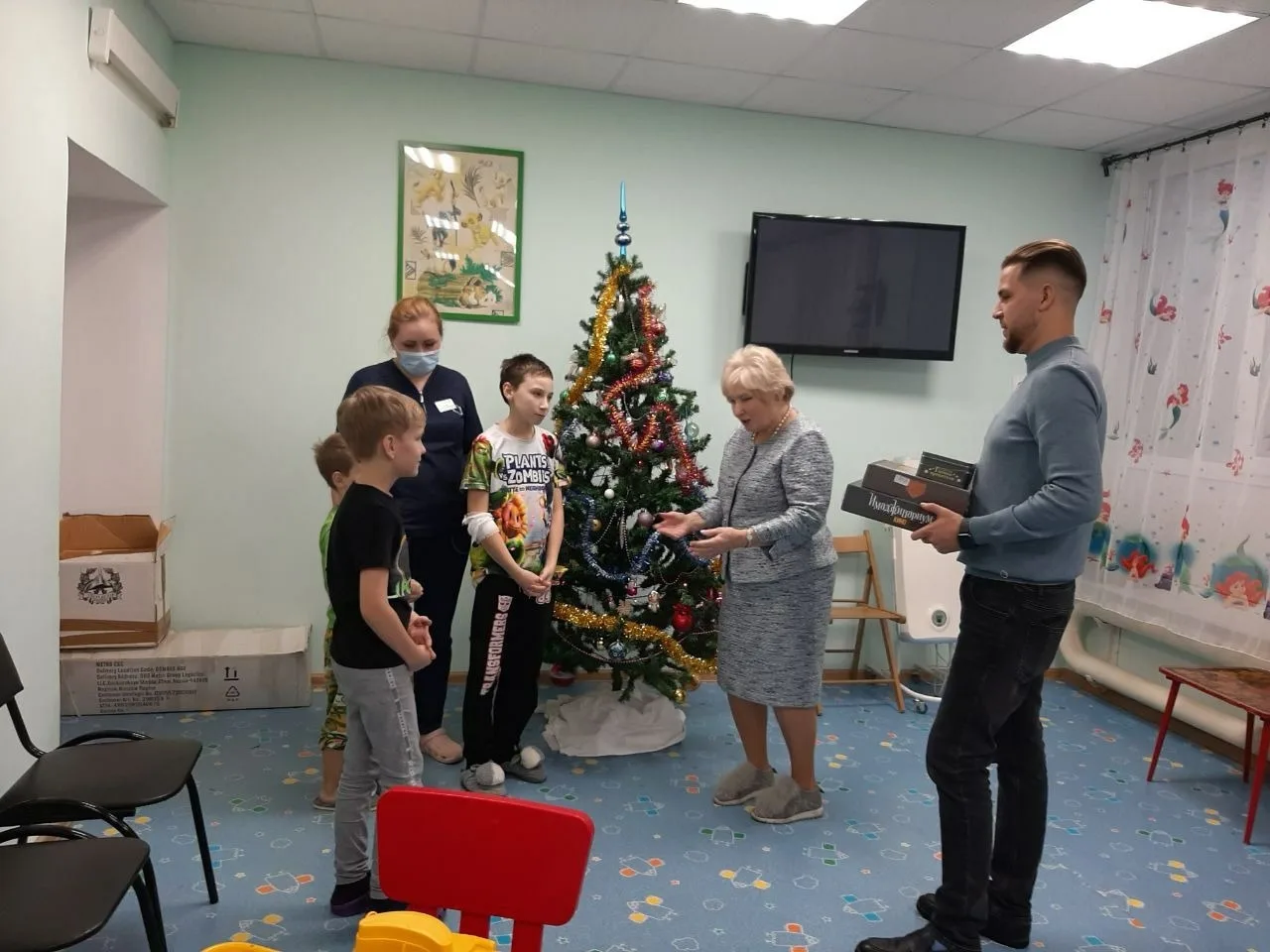 Депутат Мособлдумы поздравила юных жителей Люберцы с наступающими новогодними праздниками