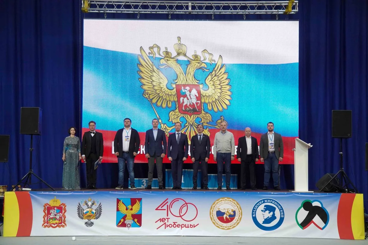 В Люберцах более 120 спортсменов поучаствовали в соревнованиях по борьбе на поясах