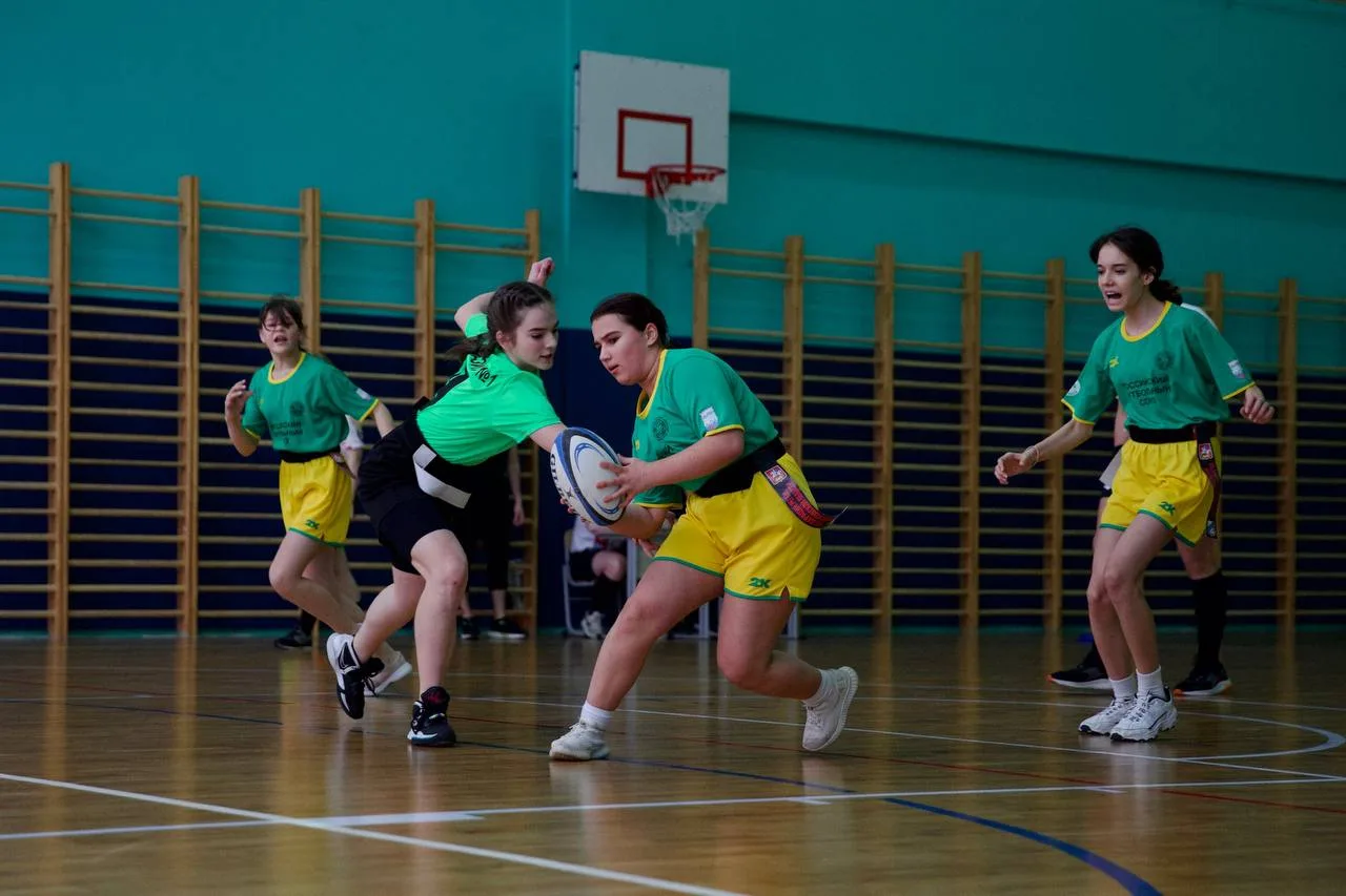 Спортсменки Люберец стали вице-чемпионами региональных соревнований по тэг-регби