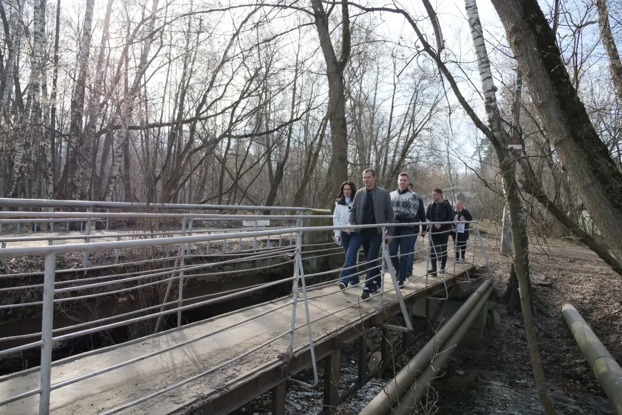 Владимир Волков проверил работы по очистке реки Македонки в поселке Люберец