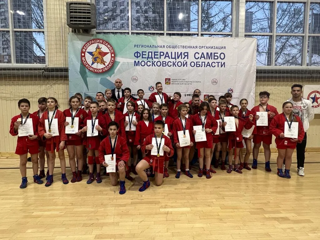 Пять призовых мест заняли спортсмены Люберец на областном первенстве по самбо