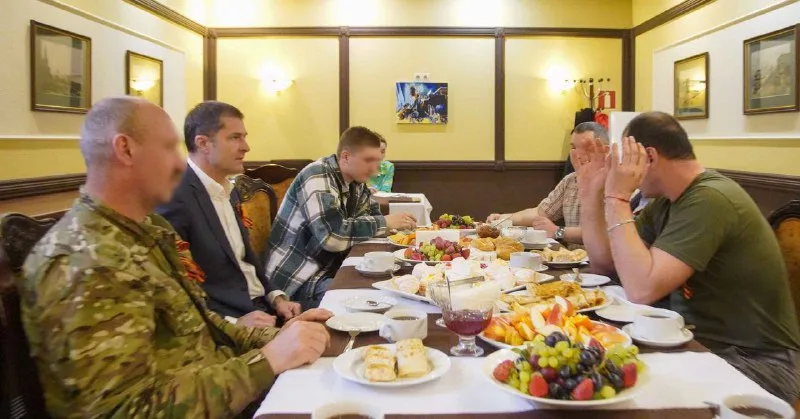 Владимир Волков поздравил участников спецоперации с Днём Победы