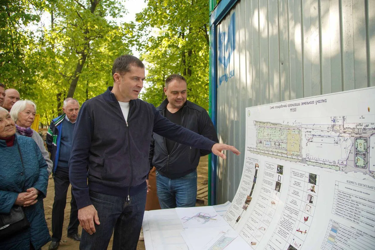 Владимир Волков обсудил с жителями проект благоустройства территории у станции МЦД в Люберцах