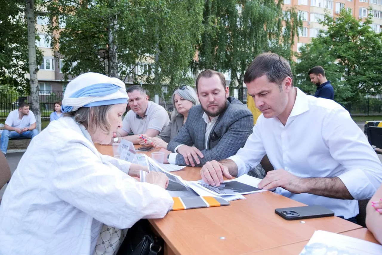 Владимир Волков ответил на вопросы жителей Люберец во время традиционной встречи