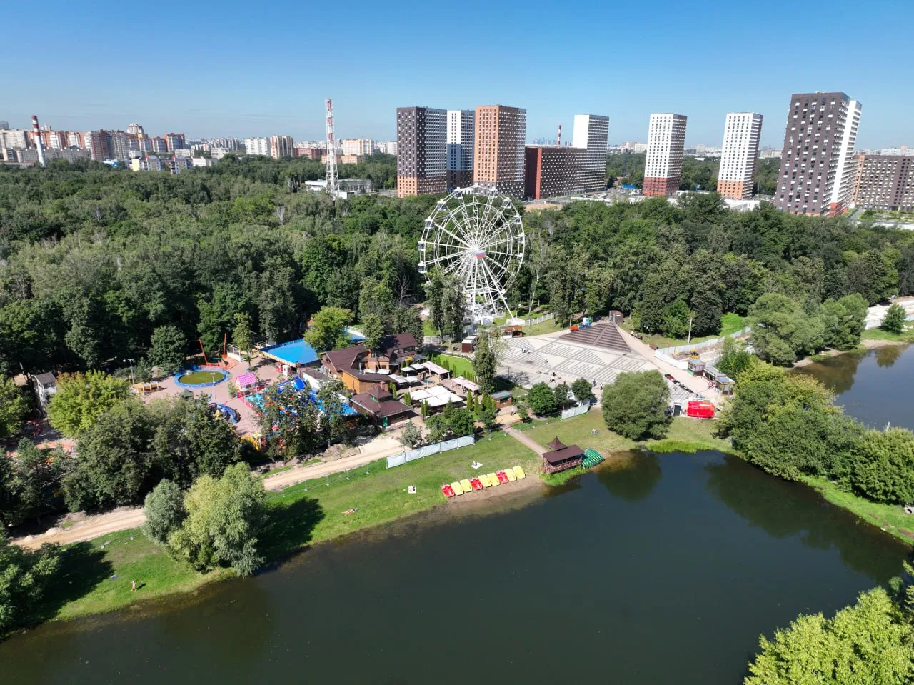 В Подмосковье разработаны стандарты для размещения объектов торговли и услуг в парках