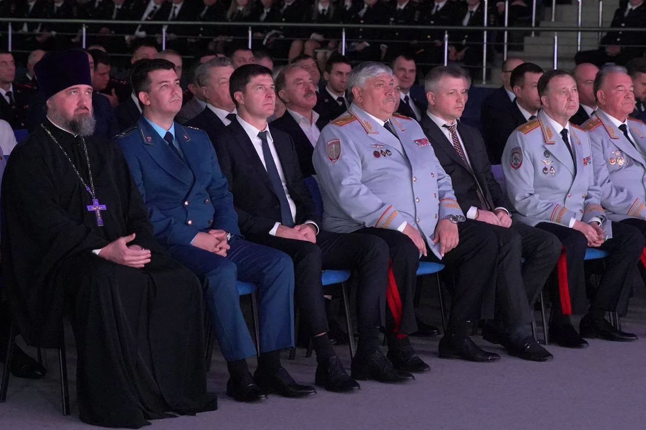 Владимир Волков с Виктором Пауковым в Люберцах поздравили участковых со 100-летием службы