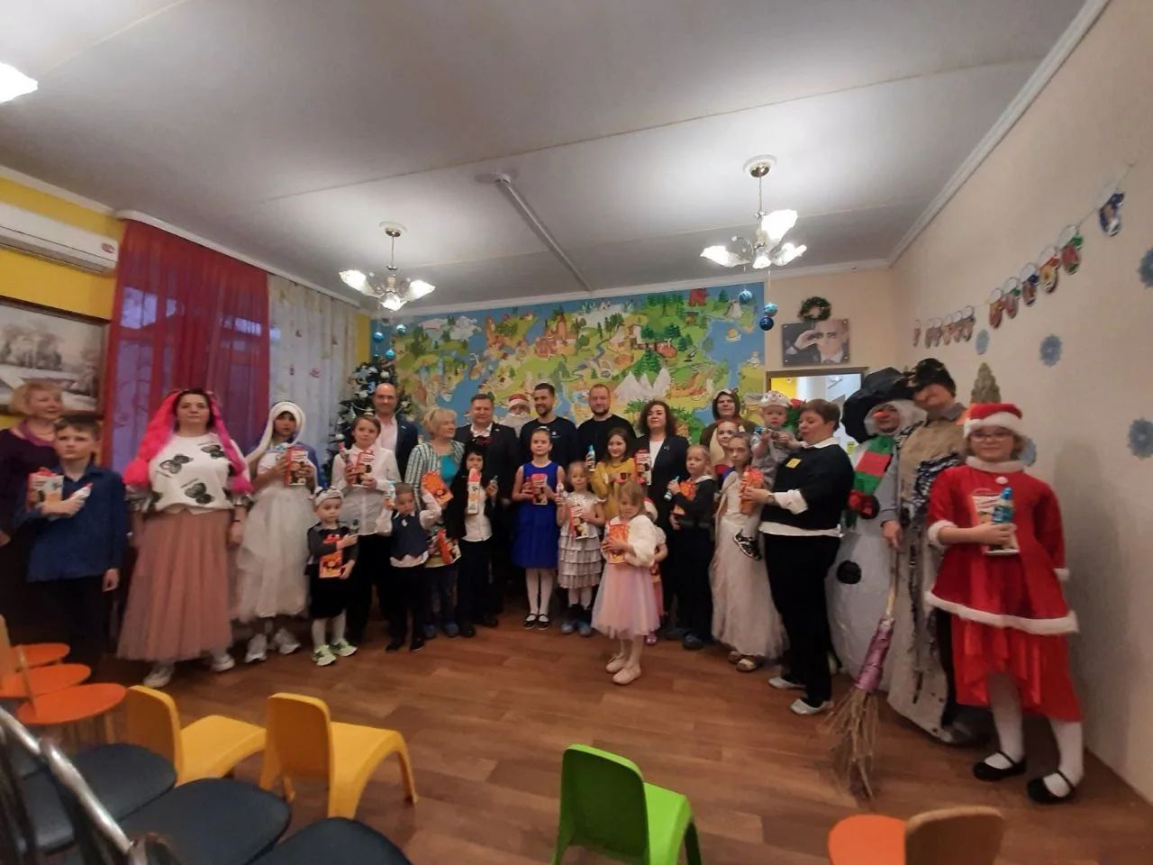 Лидия Антонова поздравила детей из Семейного центра Люберец с наступающим Новым годом