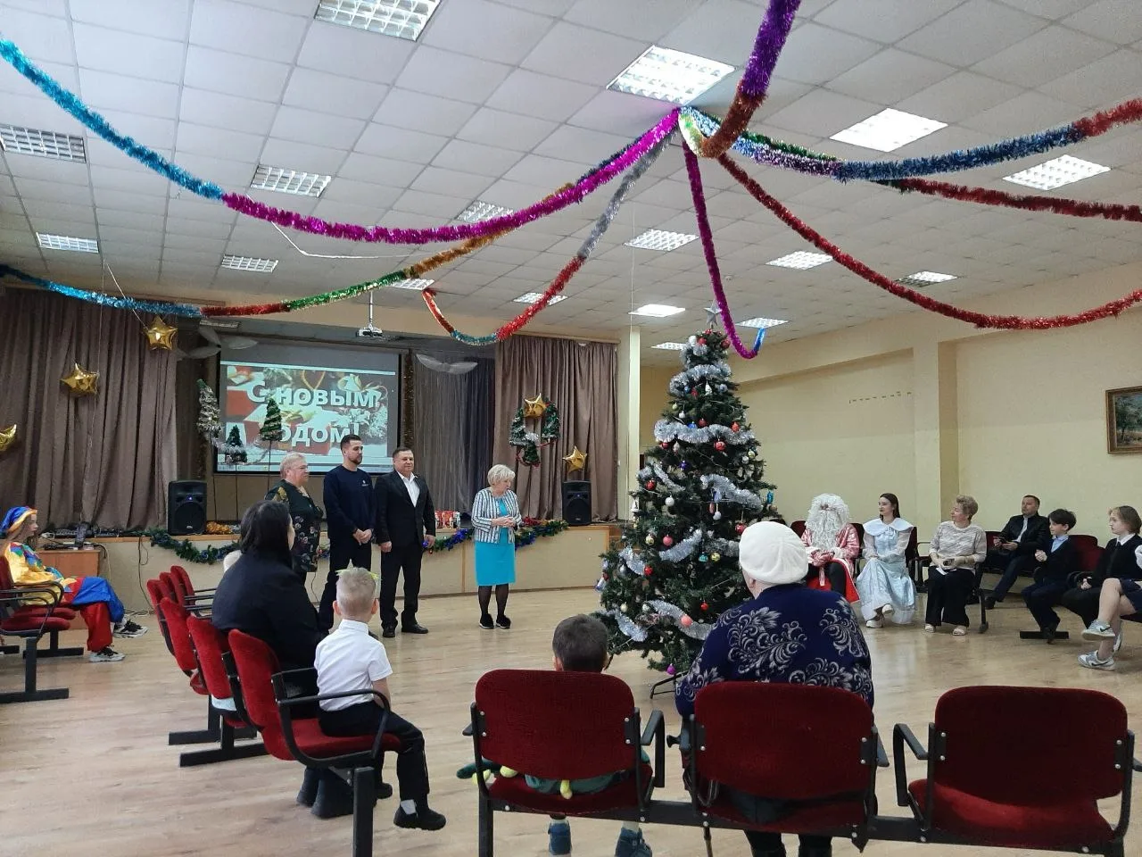 Лидия Антонова поздравила детей мобилизованных из Люберец с наступающим Новым годом