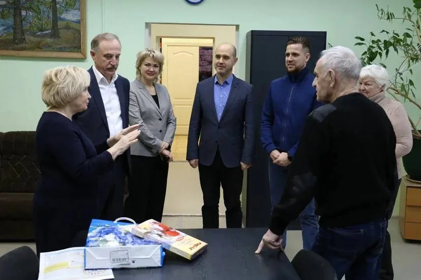 Партийцы встретились с Почетным гражданином Люберец и активистами Совета ветеранов
