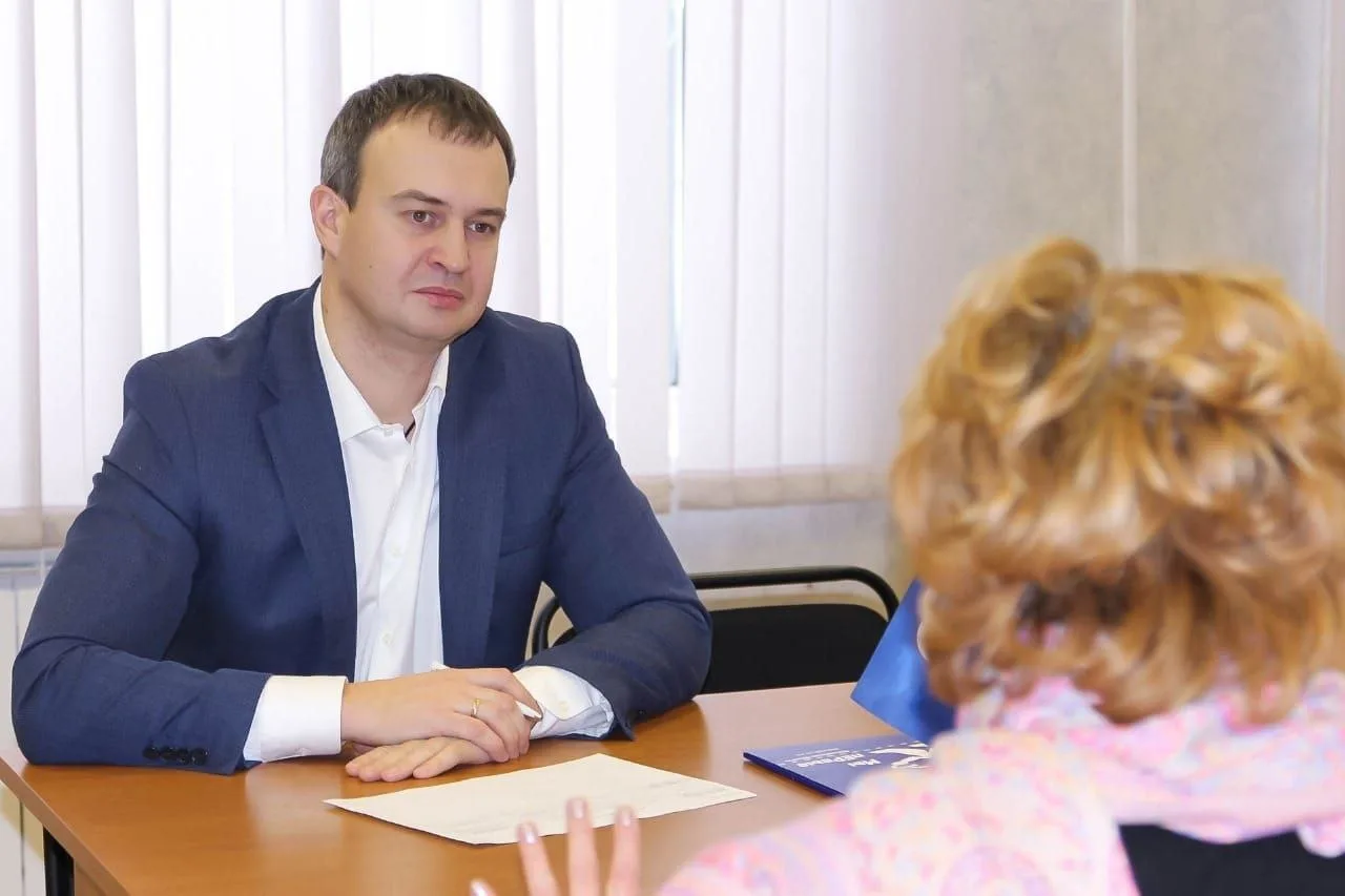 Партийцы продолжают отвечать на вопросы во время личных приемов жителей Люберец