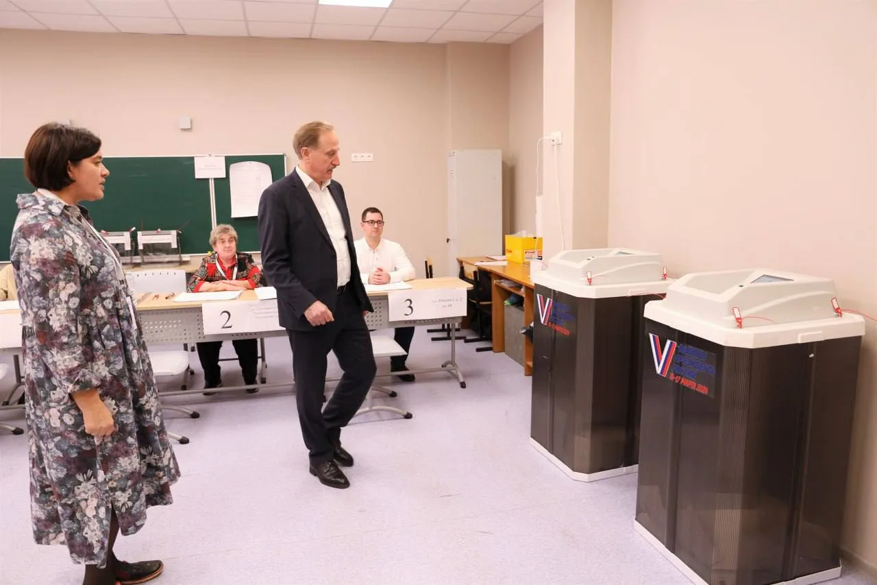 Депутаты Люберец продолжают знакомиться с ходом выборов и голосовать