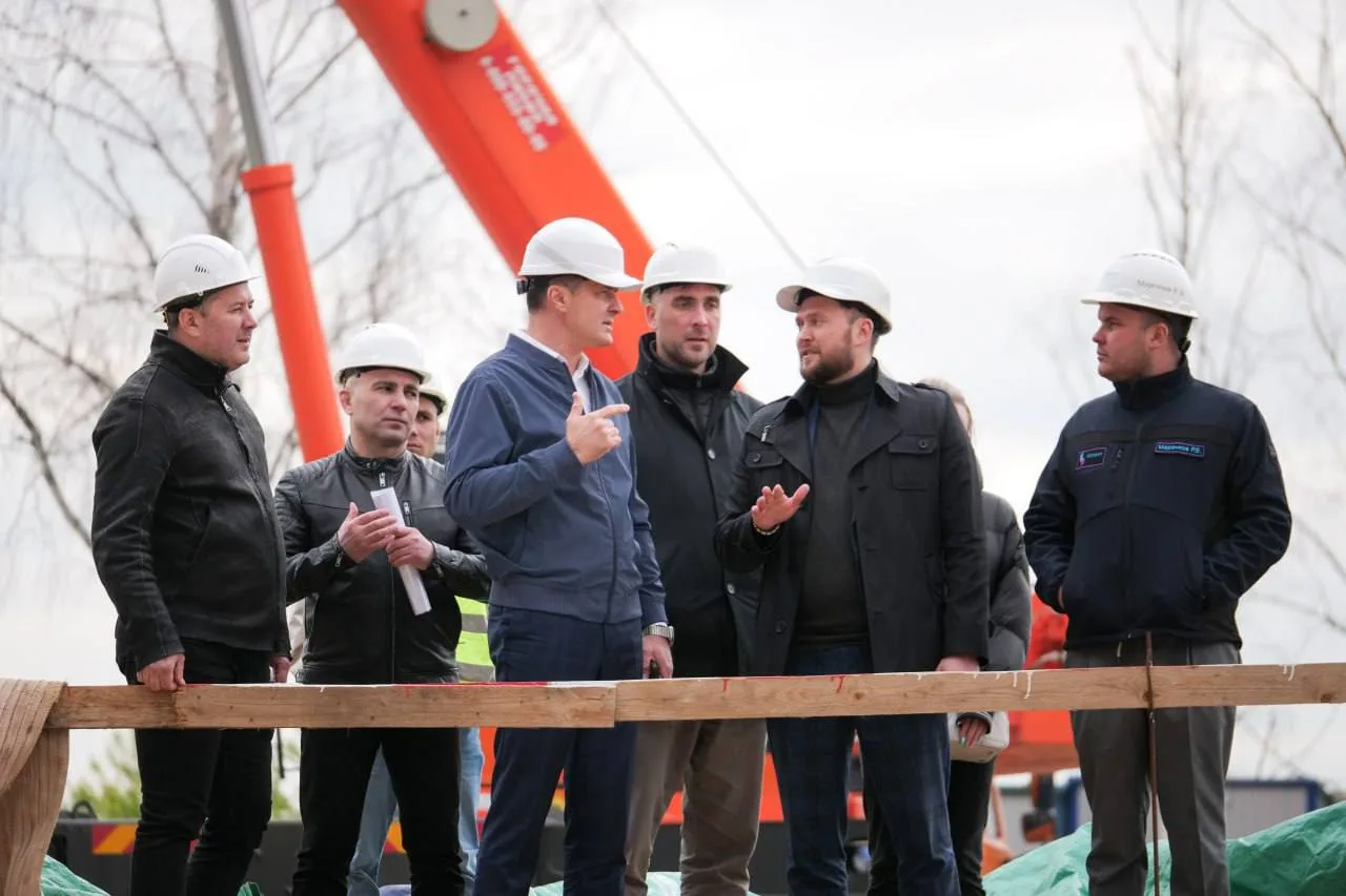 Владимир Волков проверил строительство детского сада на 560 мест в Люберцах