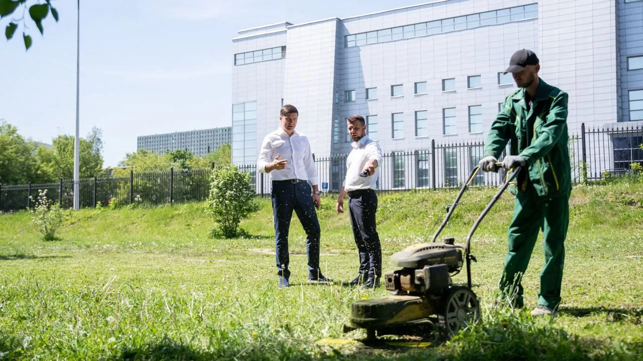 Владимир Волков проверил содержание Центрального парка в Люберцах