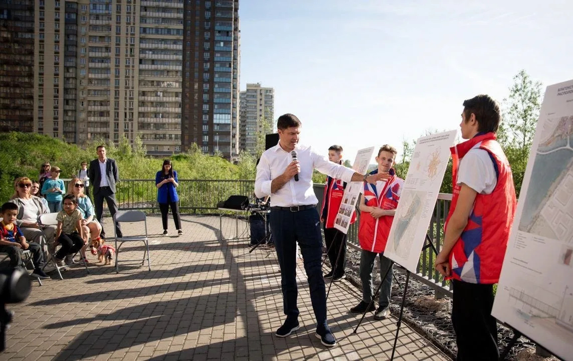 Владимир Волков обсудил с жителями концепцию благоустройства прибрежной зоны озера в Люберцах