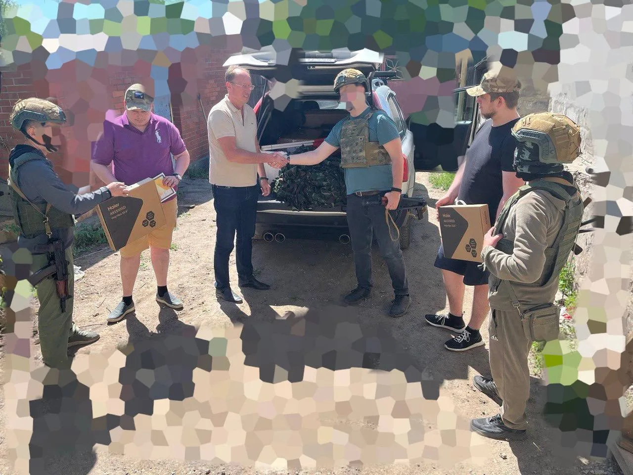 Игорь Коханый передал гумпомощь для бойцов СВО от общественных организаций Люберец