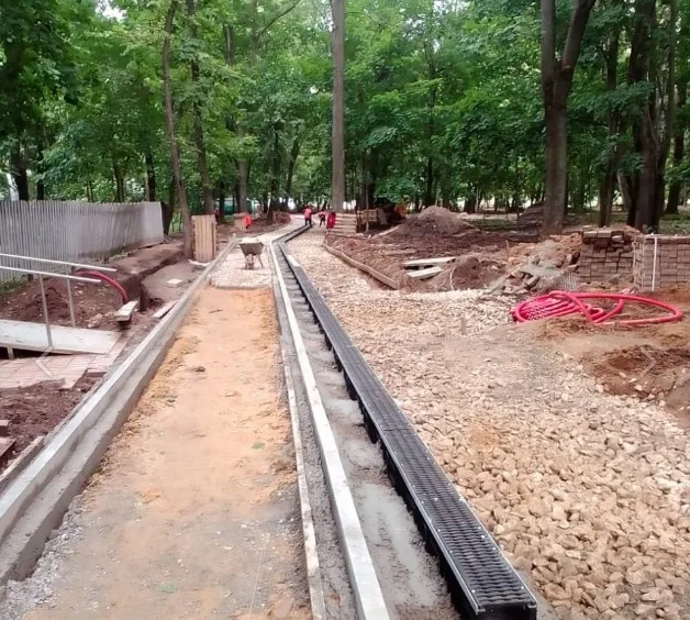 В Люберцах продолжается реконструкция Наташинского парка