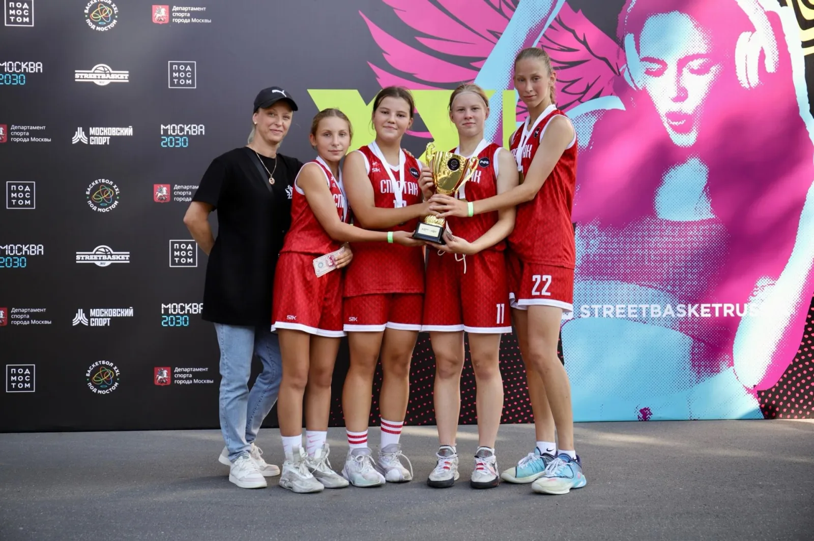 Люберчанки стали победителями массового турнира «Лето 3×3» в Лужниках