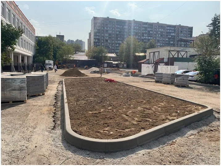 В поселке Люберец продолжается благоустройство сквера в космическом стиле