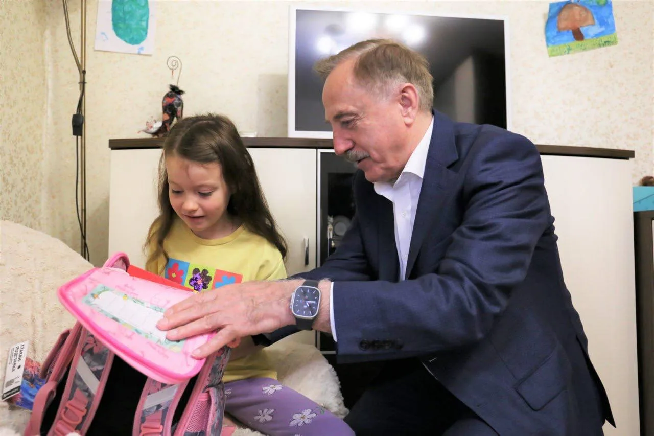 Владимир Ружицкий присоединился к всероссийской акции «Собери ребёнка в школу»