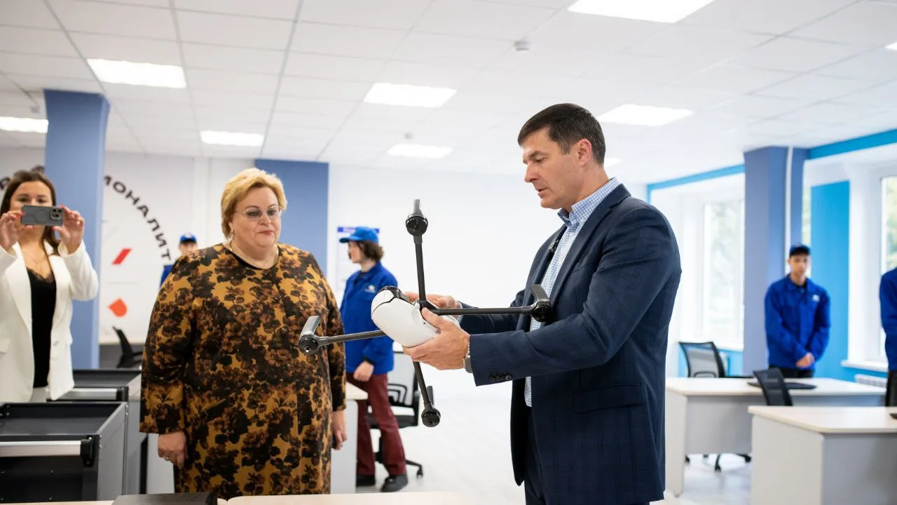 Владимир Волков ознакомился с новым образовательным кластером в техникуме Люберец