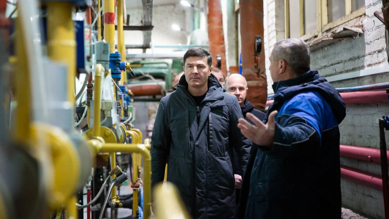 Владимир Волков проверил работу котельной на улице Попова в Люберцах