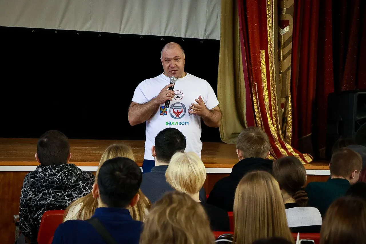 Сергей Агаджанян встретился со студентами техникума экономики и права в Люберцах