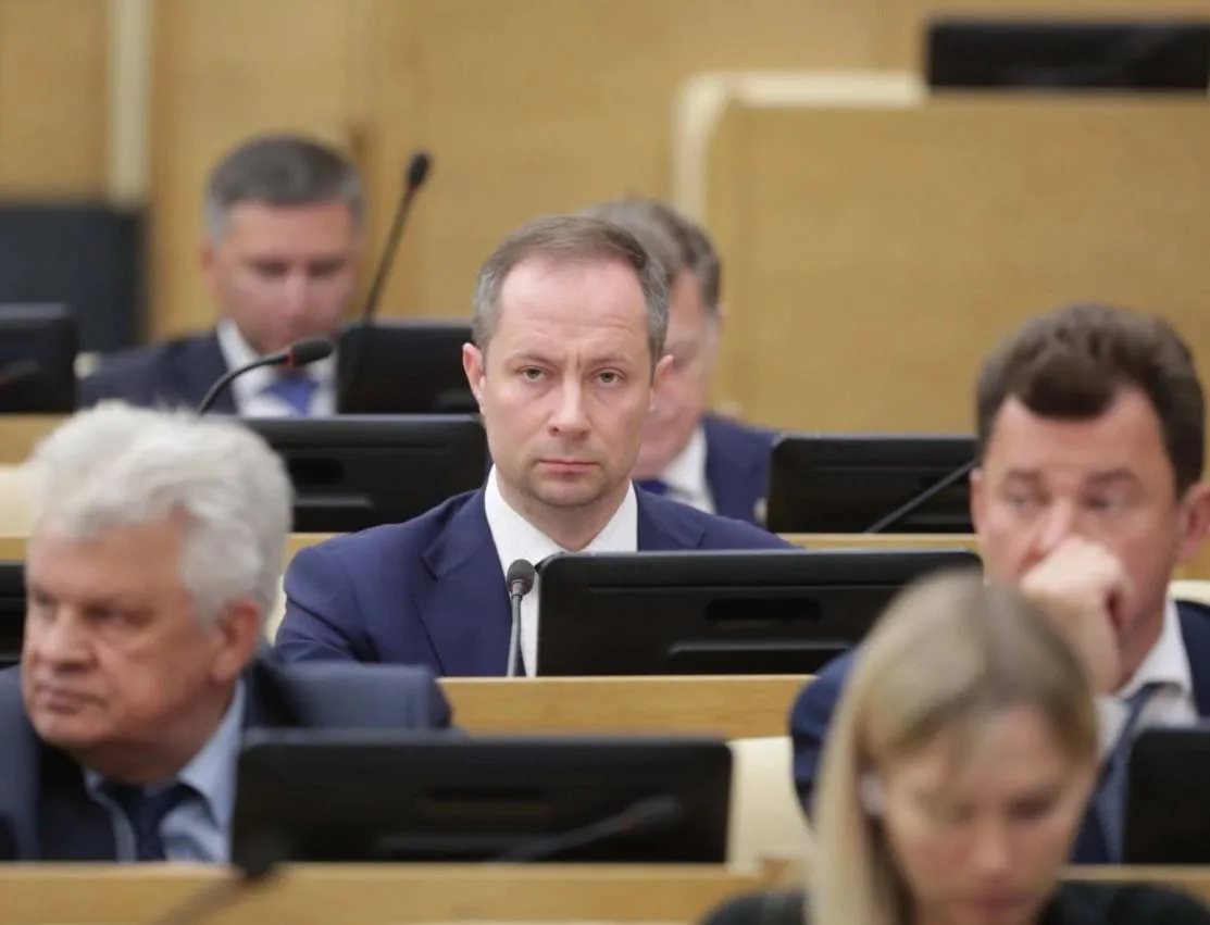 Госдума вводит административную ответственность за продажу энергетиков детям