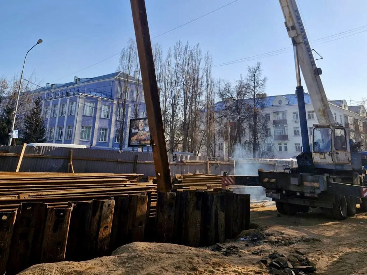 Строительство подземного пешеходного перехода началось на пересечении Октябрьского проспекта и улицы Смирновской в Люберцах