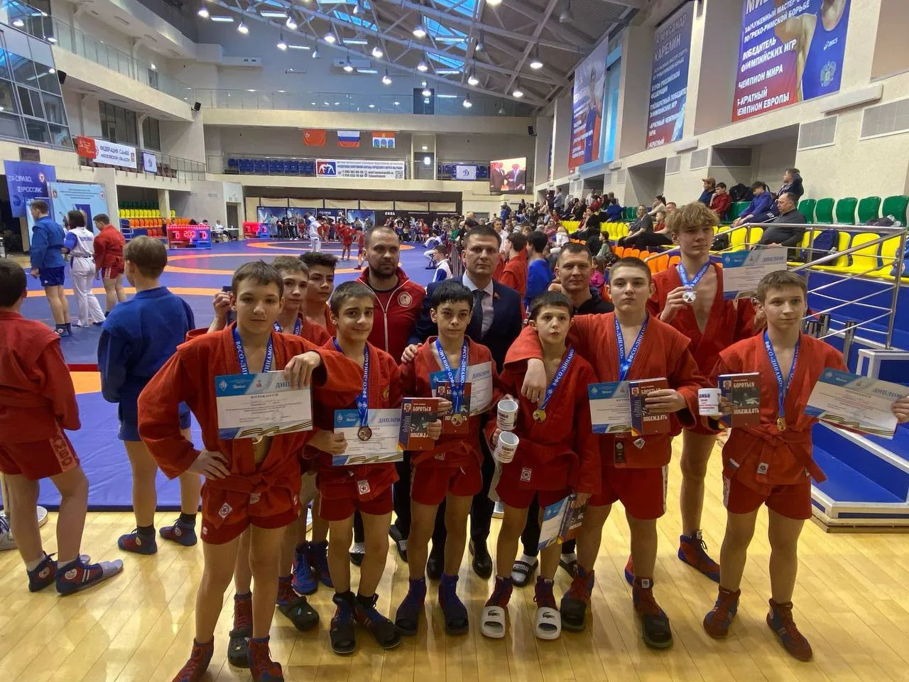 Одиннадцать медалей разного достоинства завоевали люберецкие спортсмены на III межрегиональном турнире по самбо