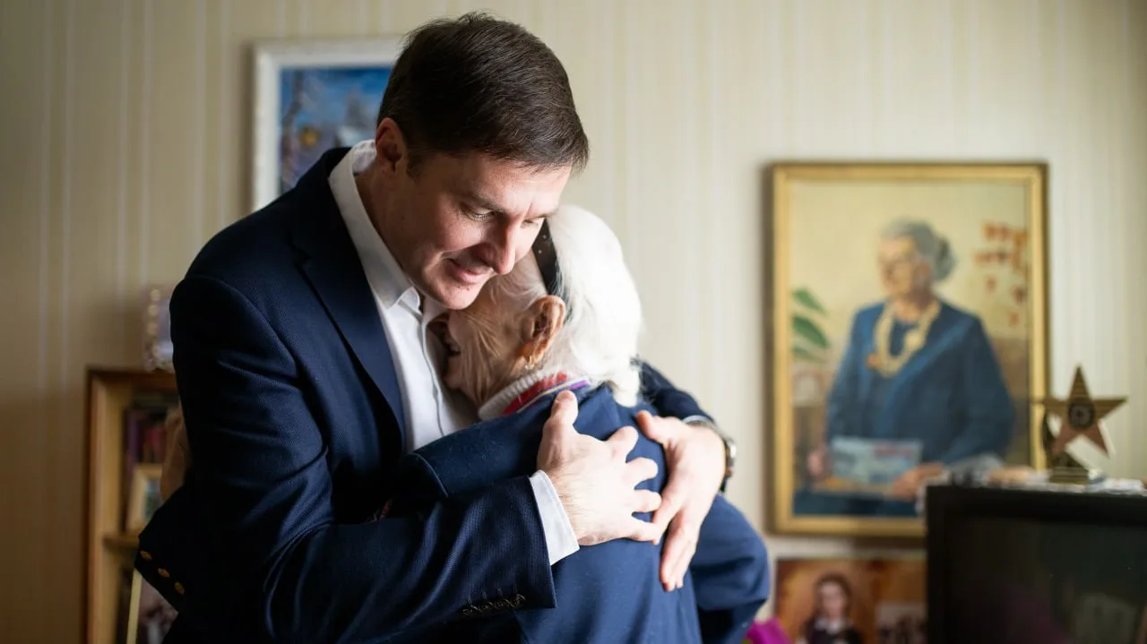 Владимир Волков поздравил с 96-летием ветерана Великой Отечественной войны