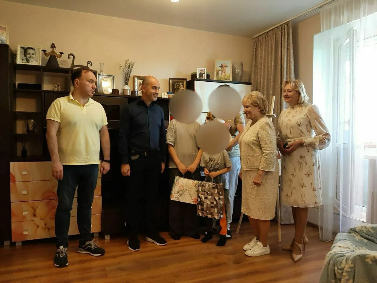 В Люберцах поздравили семью погибшего участника СВО с Днём защиты детей