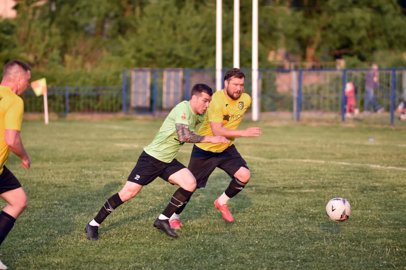 В Люберцах стартовало открытое первенство по футболу среди ветеранских команд 