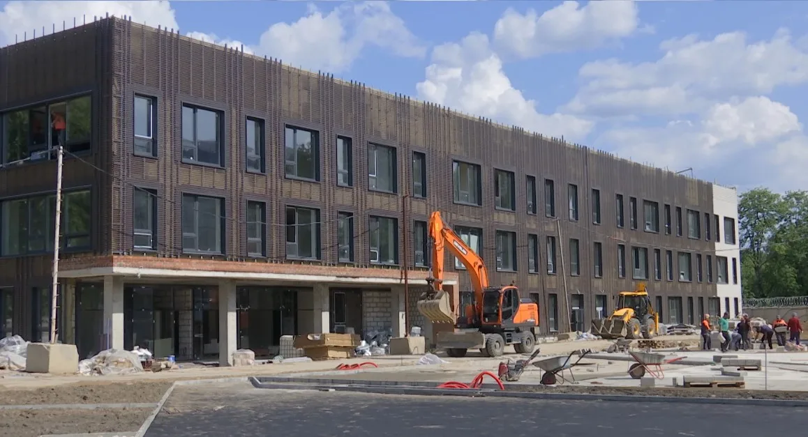 Школа на 1500 мест в ЖК «Жулебино парк» Люберец готова на 80%