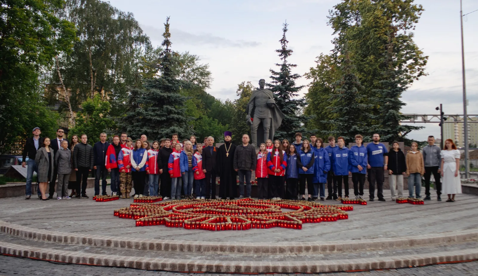 Более 1400 свечей зажглись в Люберцах в память о героях Великой Отечественной войны