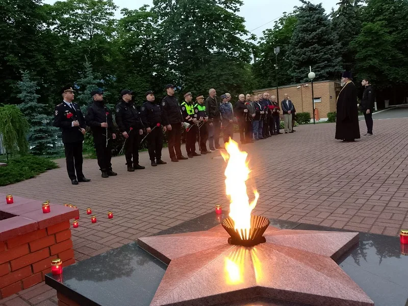 Люберецкие полицейские присоединились к акции, приуроченной ко Дню памяти и скорби