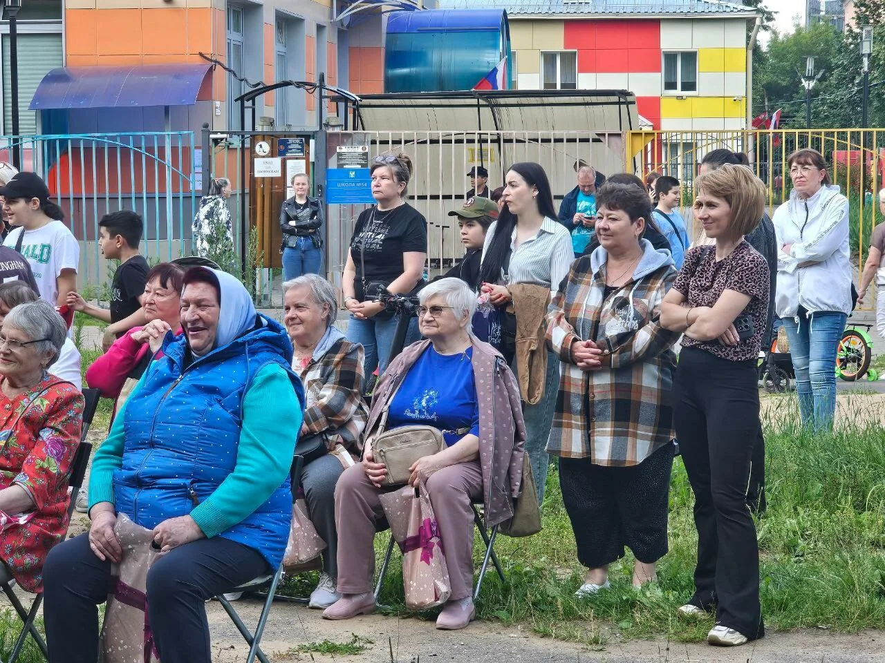 Более 100 долголетов Люберец стали участниками концерта «На активной волне»