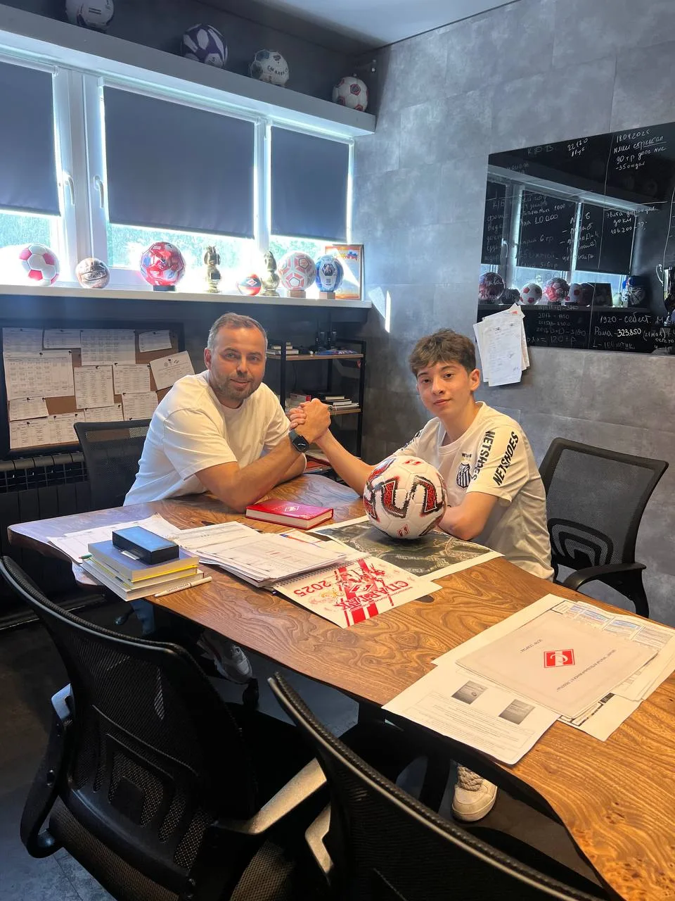 Люберецкий депутат оказывает регулярную помощь юноше, спасшему людей в «Крокус Сити Холле»