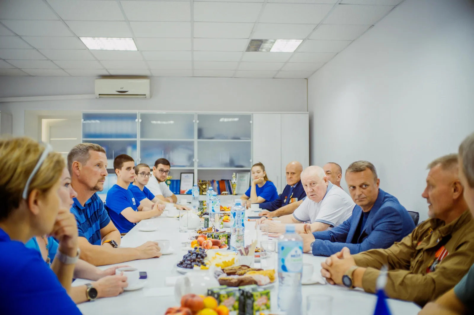 Люберецкие единороссы поздравили десантников с Днем ВДВ