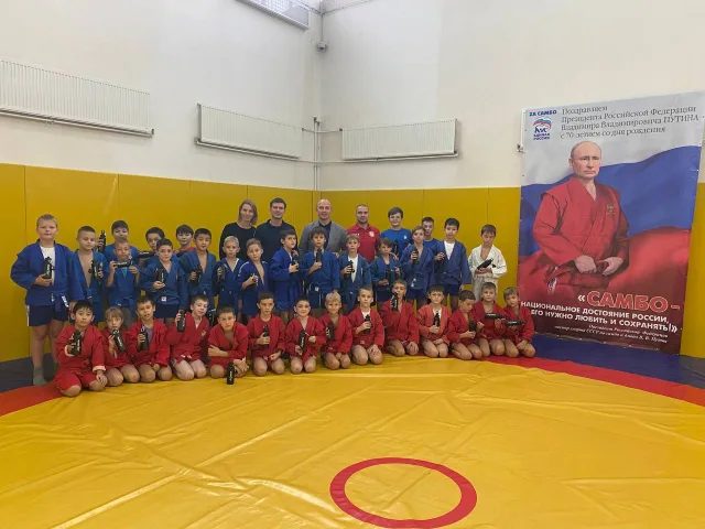 Более 30 юных спортсменов приняли участие в тренировке «Za Самбо»