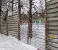 В Люберцах за неделю восстановили 10 метров ограждения на железной дороге