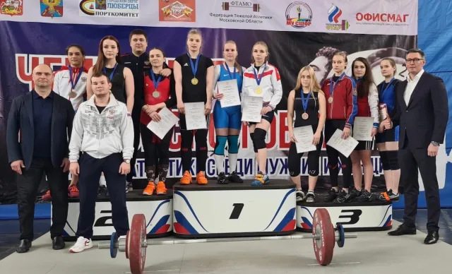 Спортсмены Люберец завоевали 9 медалей на чемпионате по тяжелой атлетике