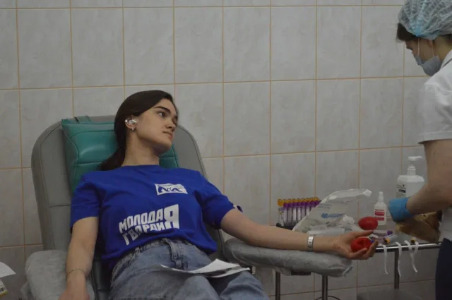Активисты Люберец сдали порядка 7 литров крови в День донора