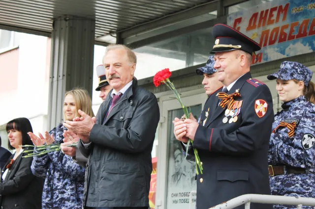 В гимназии № 20 Люберец провели торжественную линейку в честь Дня Победы