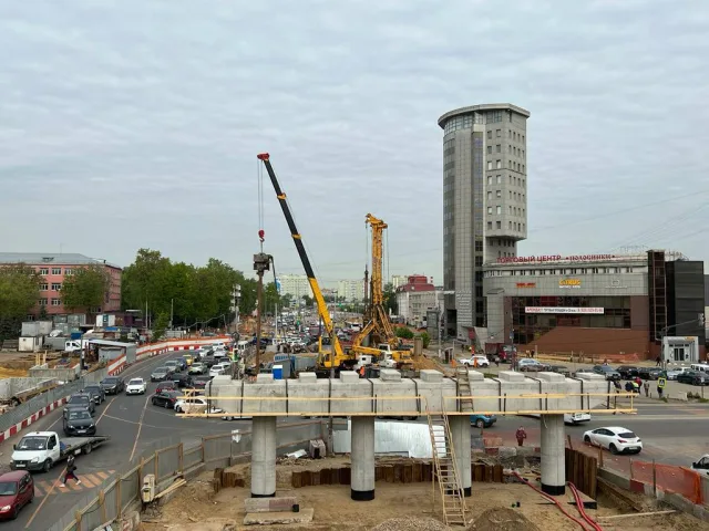 В Люберцах приступили к устройству пешеходного перехода в рамках реконструкции Октябрьского проспекта