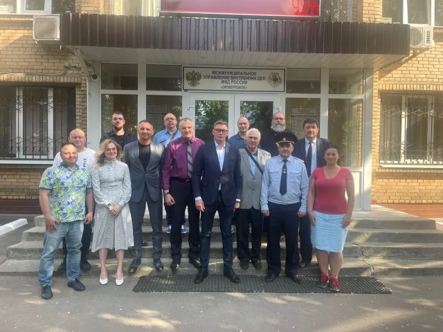 Общественники полиции Люберец на заседании заслушали доклад по работе с несовершеннолетними