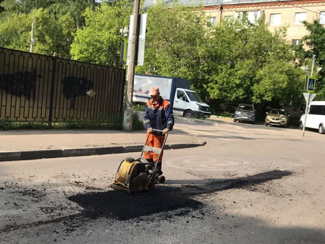 В Люберцах на дорогах заделали более 21 тысячи ям