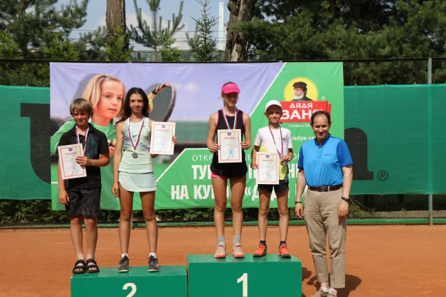 Спортсменка Люберец завоевала серебряную медаль на всероссийском турнире по теннису
