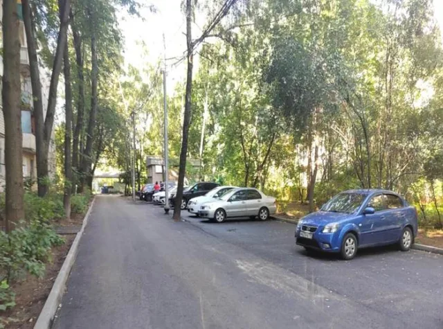 Во дворах Люберец по просьбе жителей обустроят дополнительные парковочные места