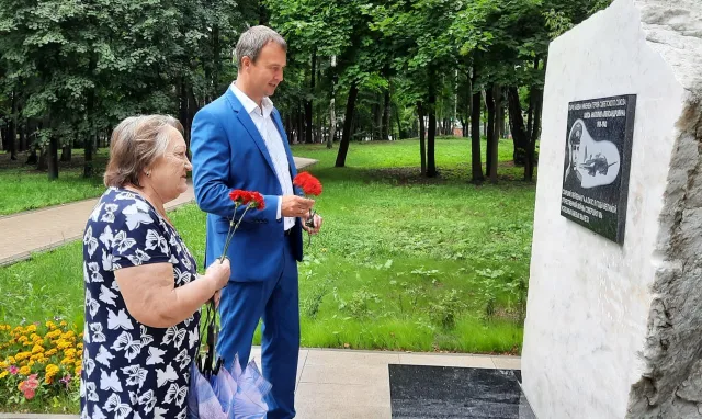 Возложение прошло в День Военно-воздушных сил в рамках проекта «Историческая память»